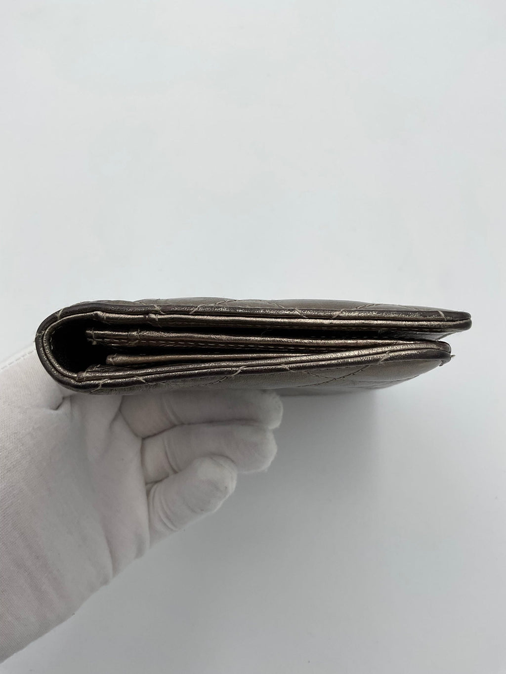 CHANEL Matèlassè Platinum Wallet