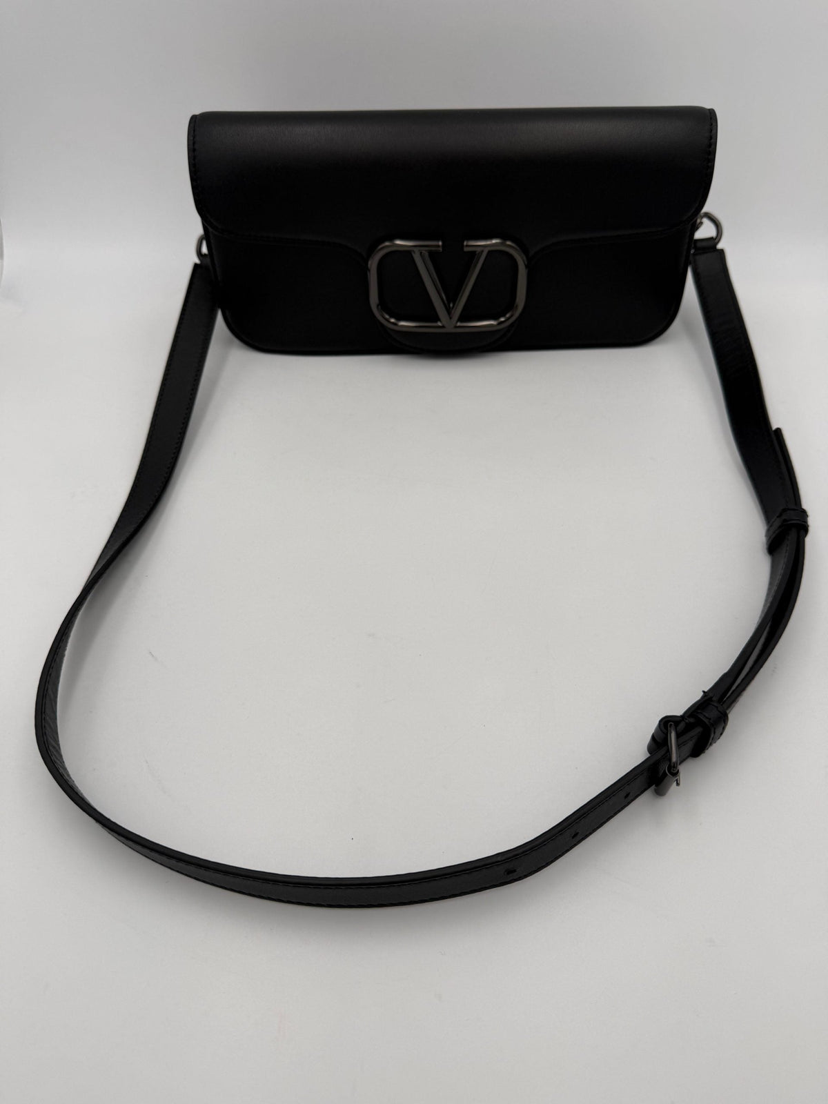 VALENTINO GARAVANI VLOGO Black Handbag