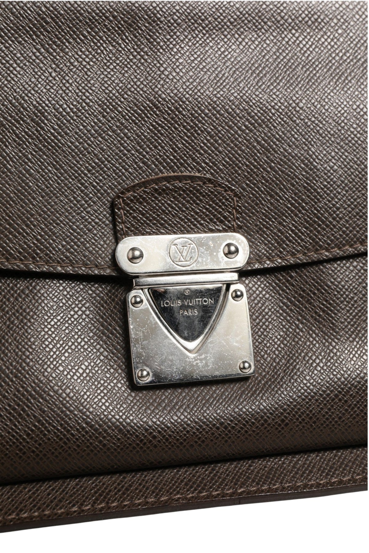 Louis Vuitton Belaia Clutch Taiga Leather