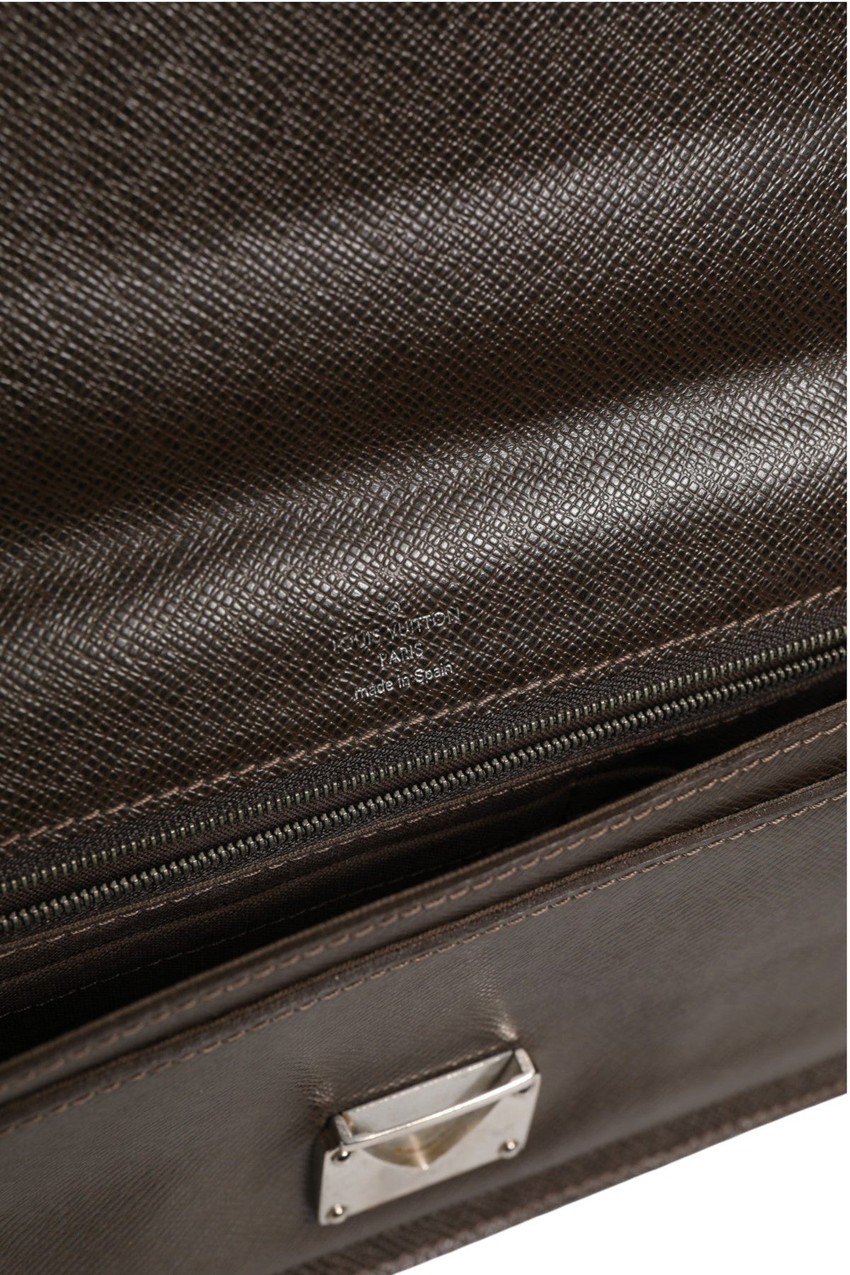 Louis Vuitton Belaia Clutch Taiga Leather