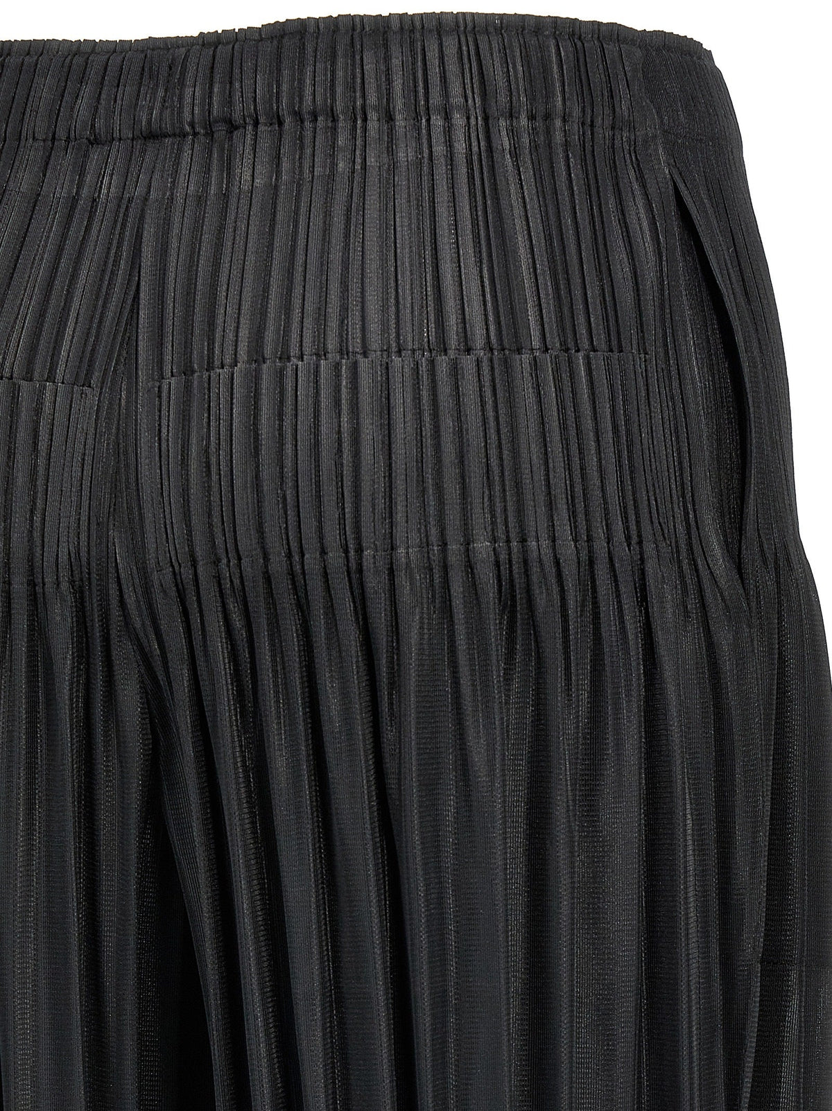 PLEATS PLEASE ISSEY MIYAKE Black Polyester Casual Pants