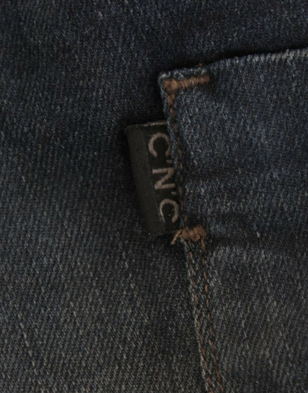Blue skinnny leg jeans